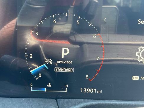 Certified 2025 Nissan Armada PRO-4X w/ Pro-4X Premium Package AWD/4WD image 23