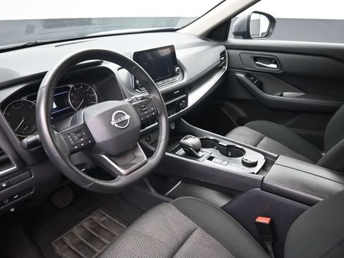 Used 2025 Nissan Rogue SV AWD/4WD image 20