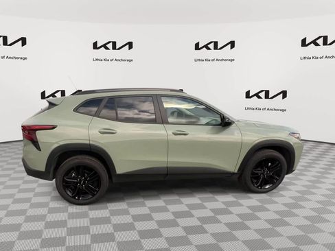 Used 2025 Chevrolet Trax ACTIV FWD image 9
