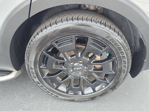 Used 2022 Kia Telluride EX w/ EX Premium Package image 15