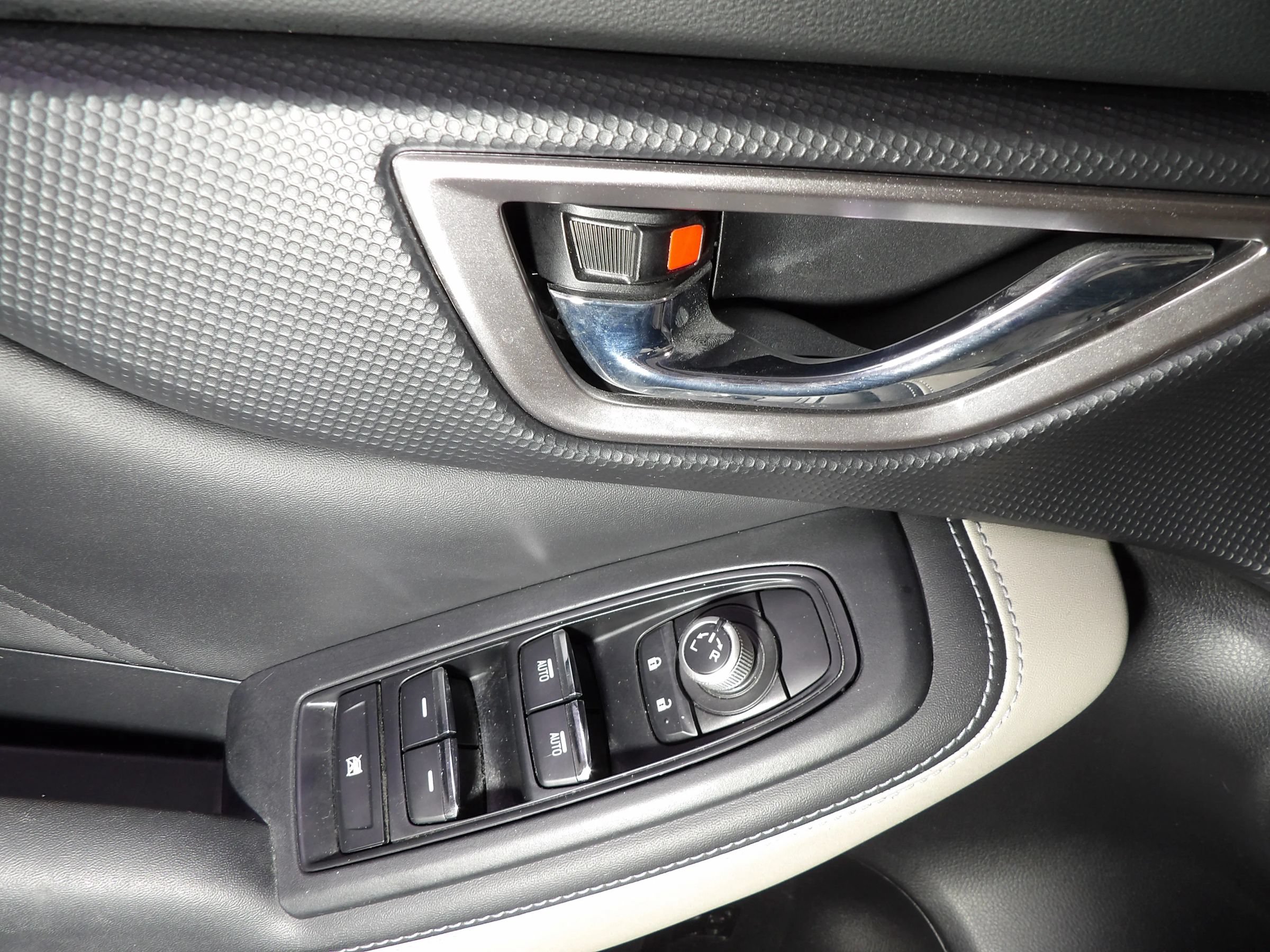 Used 2023 Subaru Forester Limited AWD/4WD image 9