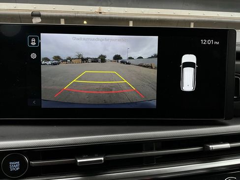 Used 2025 Hyundai Santa Fe SEL image 31