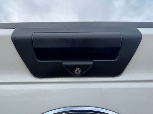 Used 2018 Ford F150 XLT image 11