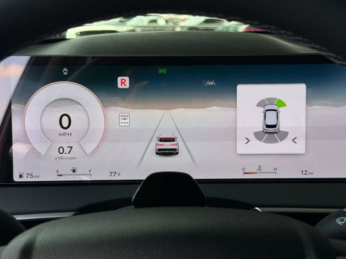 New 2026 Genesis GV70 2.5T Select AWD/4WD image 25