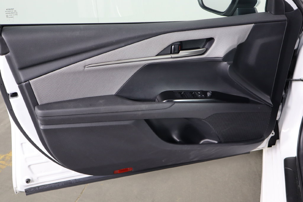 Used 2026 Toyota Camry SE FWD image 19