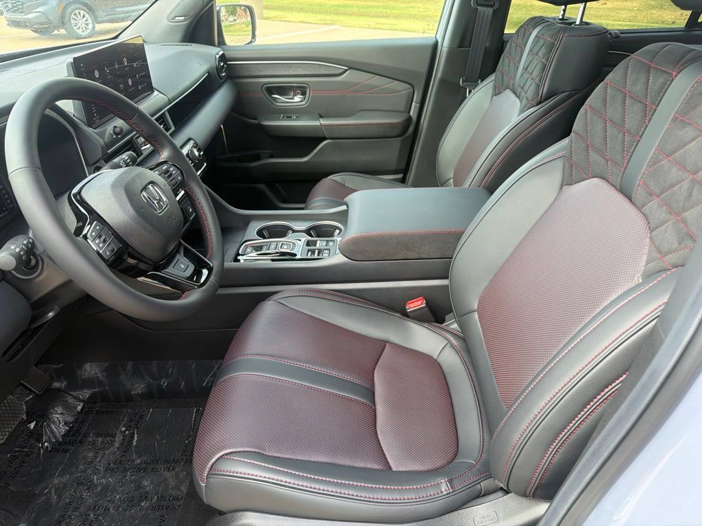 New 2026 Honda Pilot Black Edition image 17