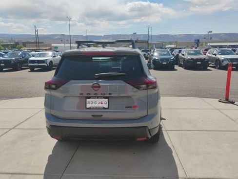 New 2026 Nissan Rogue SV AWD/4WD image 6