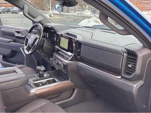 Used 2022 Chevrolet Silverado 1500 LT Trail Boss w/ Convenience Package II image 39