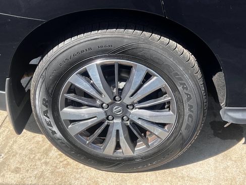 Used 2018 Nissan Pathfinder S AWD/4WD image 11