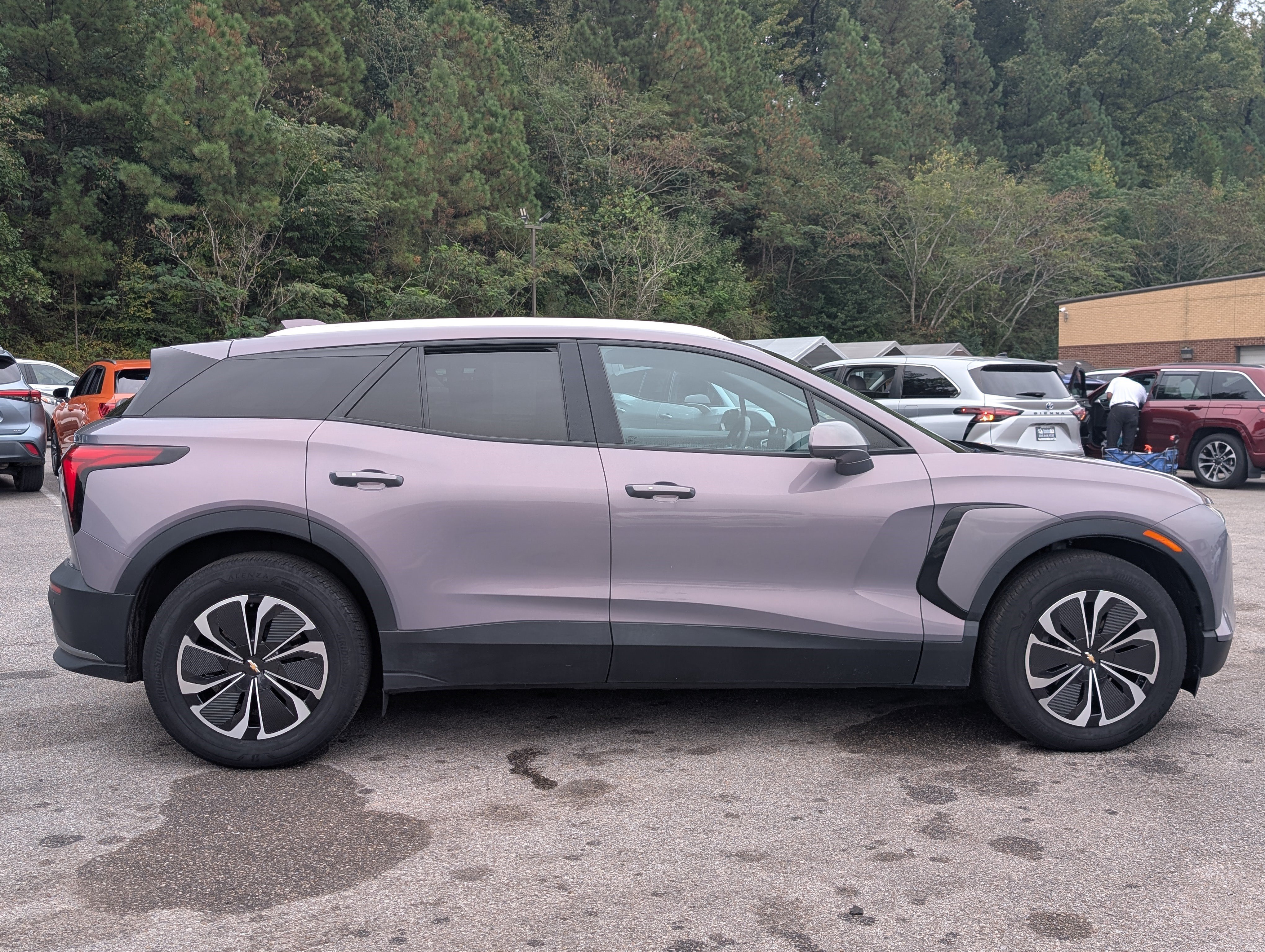 Used 2024 Chevrolet Blazer EV LT AWD/4WD image 10