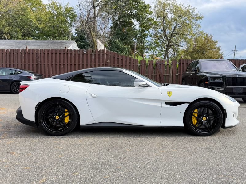 Used 2019 Ferrari Portofino RWD image 5