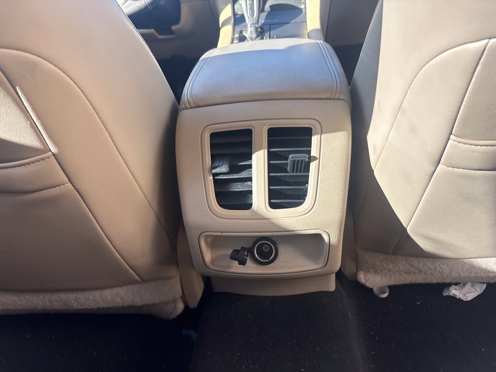 Used 2016 Ford Taurus SEL w/ Equipment Group 201A FWD image 32