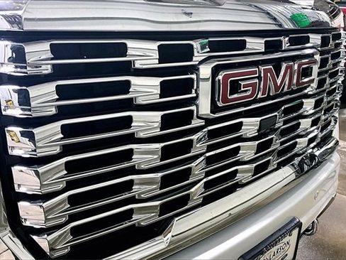 Certified 2025 GMC Sierra 2500 Denali w/ Technology Package image 11