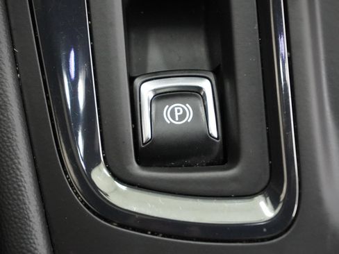 Used 2023 Chevrolet Equinox RS w/ RS Leather Package image 36