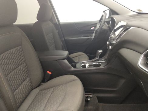 Used 2019 Chevrolet Equinox LT w/ Sun & Navigation Package AWD/4WD image 21