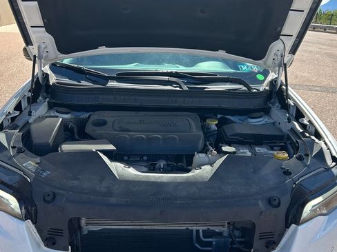 Used 2023 Jeep Cherokee Altitude Lux image 11