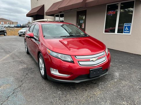 Used 2013 Chevrolet Volt Premium w/ Premium Trim Package image 2