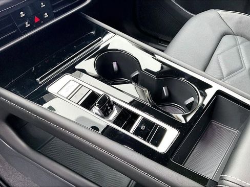 New 2026 Volkswagen Atlas SE image 17