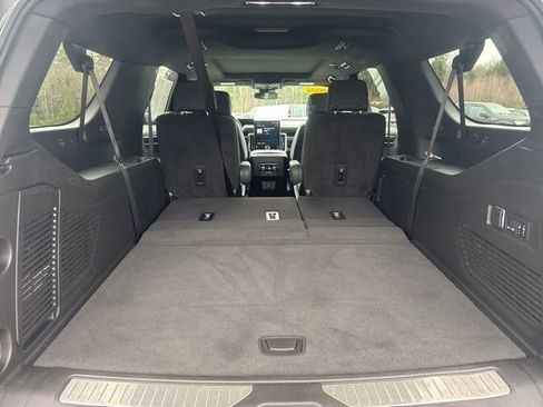 Used 2025 GMC Yukon XL AT4 image 31