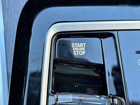 New 2026 BMW 740i xDrive image 21