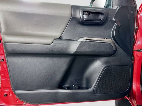 Certified 2018 Toyota Tacoma SR5 image 12