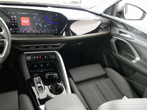 New 2025 Audi Q5 Premium Plus image 24