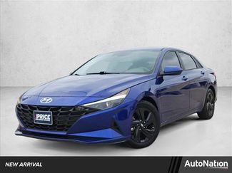Used 2022 Hyundai Elantra SEL video 1