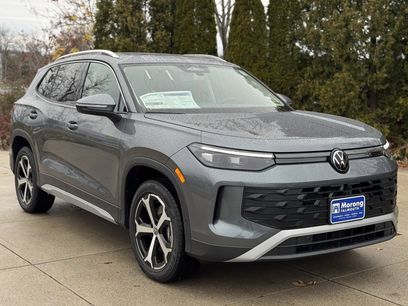 New 2025 Volkswagen Tiguan SE