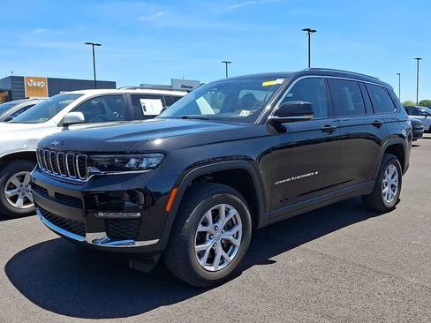 Used 2022 Jeep Grand Cherokee L Limited AWD/4WD image 2
