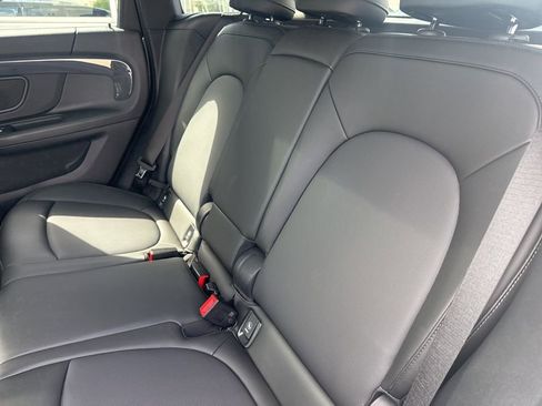 Used 2019 MINI Cooper Countryman S w/ Premium Package image 24