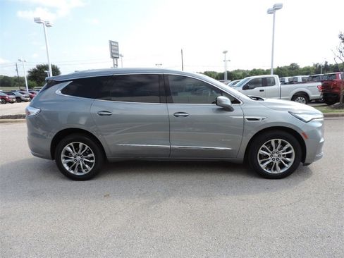 Certified 2024 Buick Enclave Avenir w/ Avenir Technology Package image 4