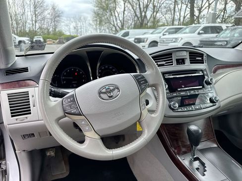 Used 2011 Toyota Avalon Limited image 11
