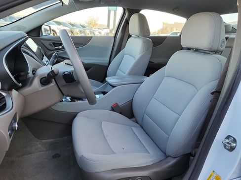 Used 2024 Chevrolet Malibu LT image 13