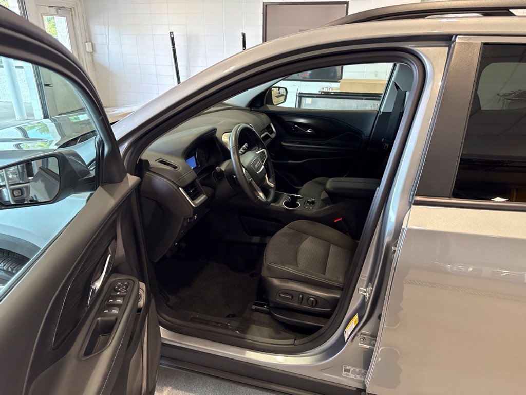 Used 2024 GMC Terrain SLE w/ Driver Convenience Package AWD/4WD image 24