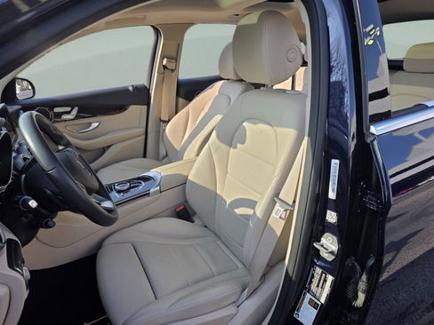 Used 2019 Mercedes-Benz GLC 300 image 12