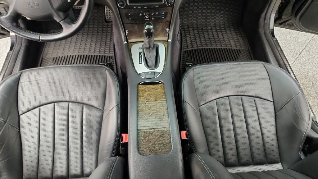 Used 2005 Mercedes-Benz E 55 AMG Sedan image 44