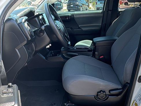 Used 2022 Toyota Tacoma SR RWD image 27