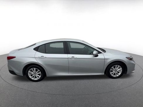Used 2025 Toyota Camry LE image 15