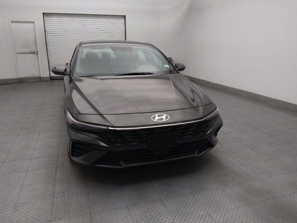 Used 2025 Hyundai Elantra SEL FWD image 14