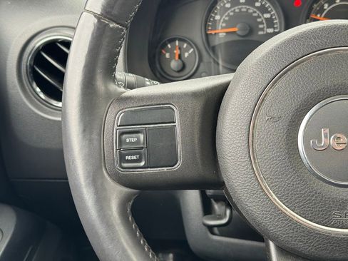 Used 2015 Jeep Patriot High Altitude image 27