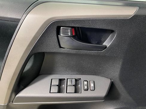 Certified 2018 Toyota RAV4 LE w/ Carpet Mat Package image 21