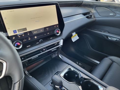 New 2026 Lexus RX 350 image 9