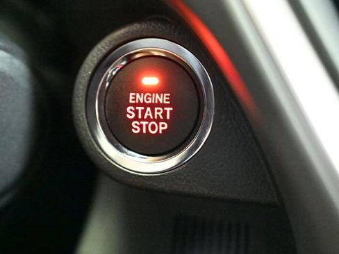 Certified 2025 Subaru Crosstrek 2.0i Premium image 35