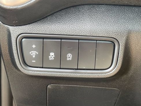 Used 2024 Kia Soul LX w/ Option Group 015 FWD image 15