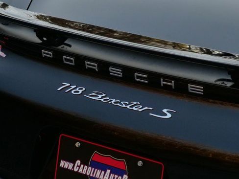 Used 2018 Porsche 718 Boxster S image 12