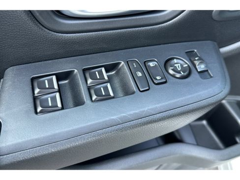 Used 2024 Honda Pilot Touring image 12