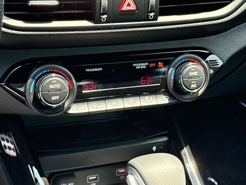 Used 2023 Kia Forte GT-Line w/ GT-Line Premium Package FWD image 22
