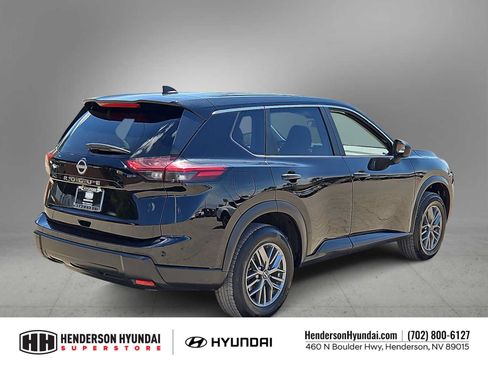 Used 2024 Nissan Rogue S FWD image 8