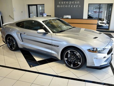 Used 2020 Ford Mustang GT Premium w/ Equipment Group 401A image 7