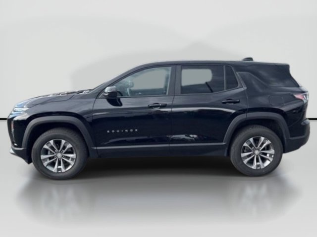 Used 2026 Chevrolet Equinox LT FWD image 2